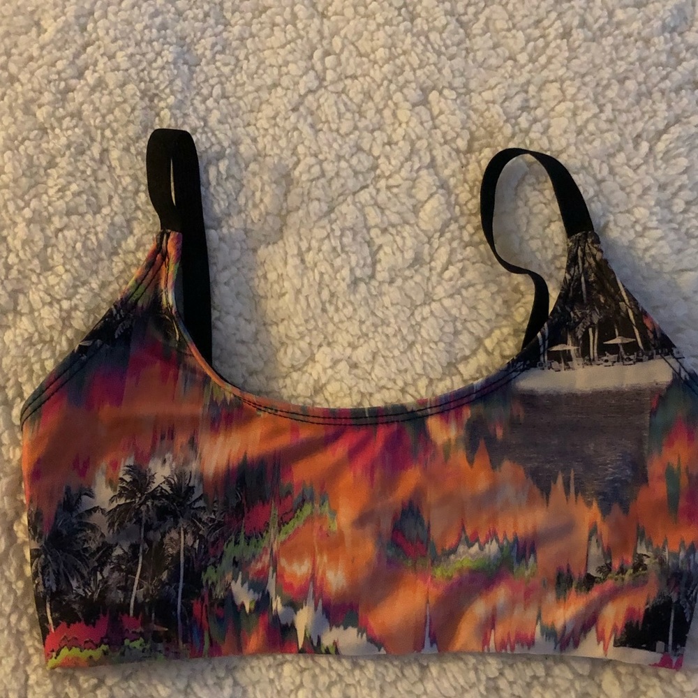 Onzie elastic strappy sports bra